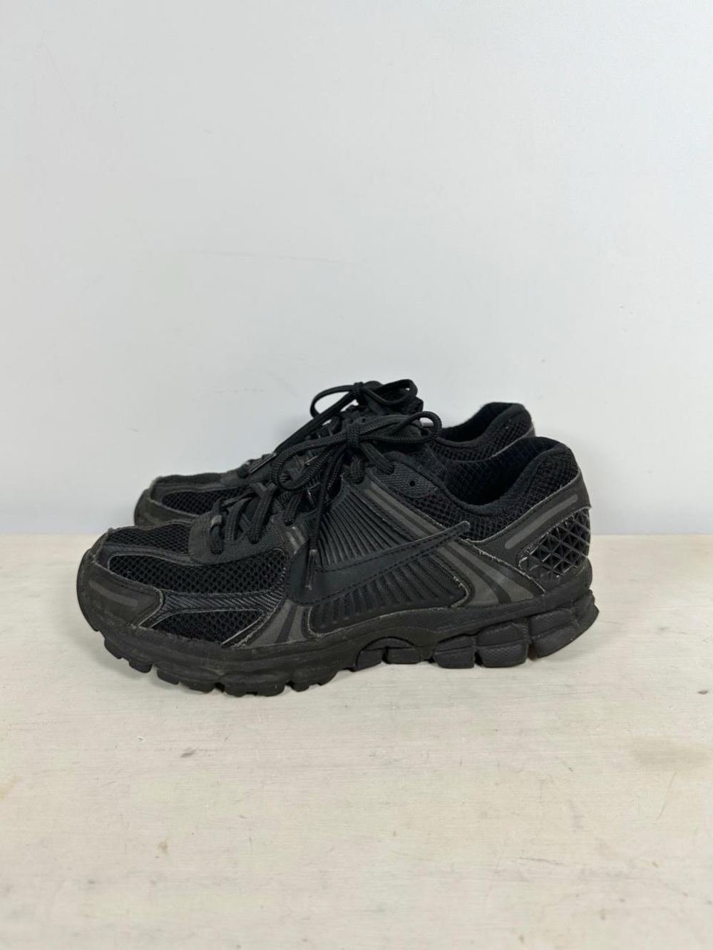 Nike Zoom Vomero 5 Sneakers